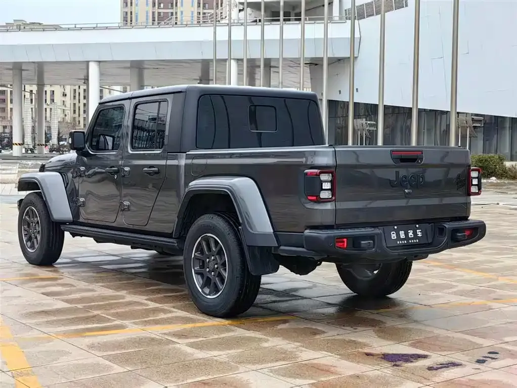 Jeep Gladiator 2023 из CN, фото 5