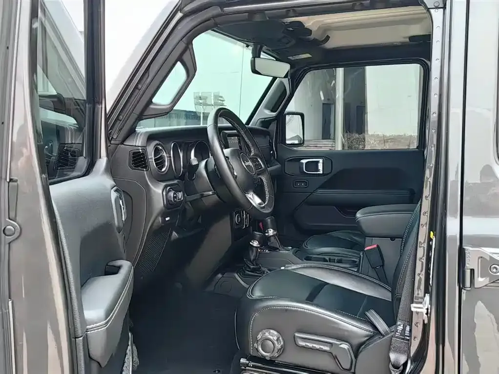 Jeep Gladiator 2023 из CN, фото 6