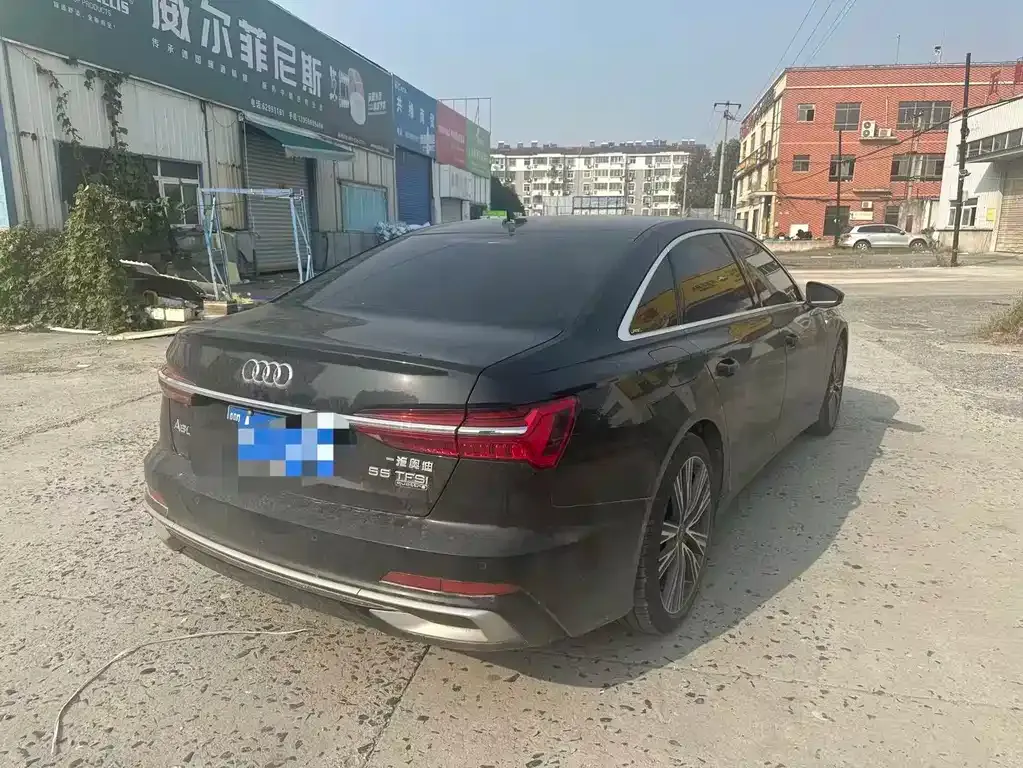 Audi A6L 2023 из CN, фото 10