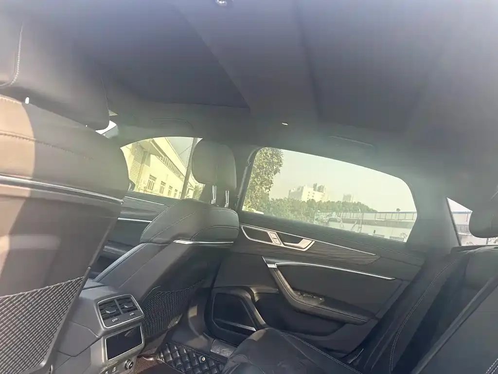 Audi A6L 2023 из CN, фото 5