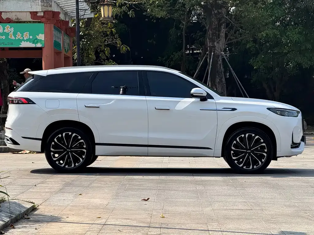 Chery Tiggo 9 — фото 10