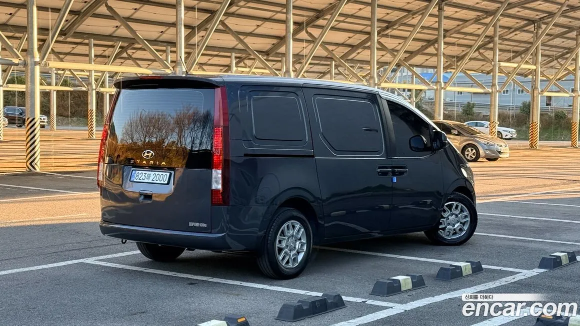 Hyundai Staria — фото 2