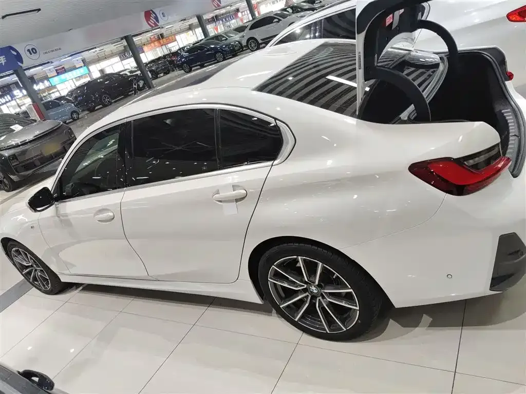 BMW 3 Series 2023 из CN, фото 5