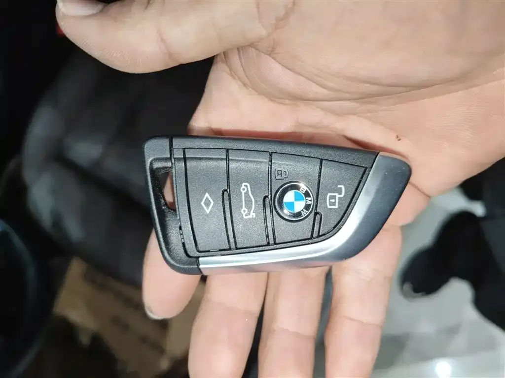 BMW 3 Series 2023 из CN, фото 9