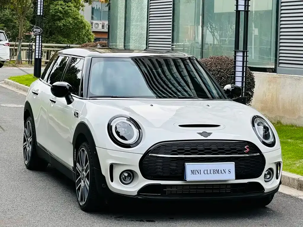 MINI Clubman — фото 3