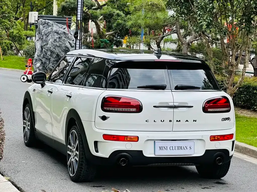 MINI Clubman — фото 4
