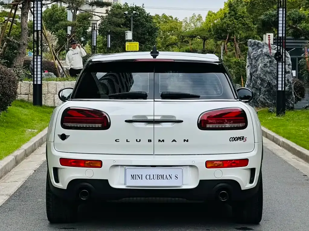 MINI Clubman — фото 5