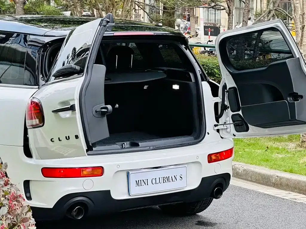 MINI Clubman — фото 9