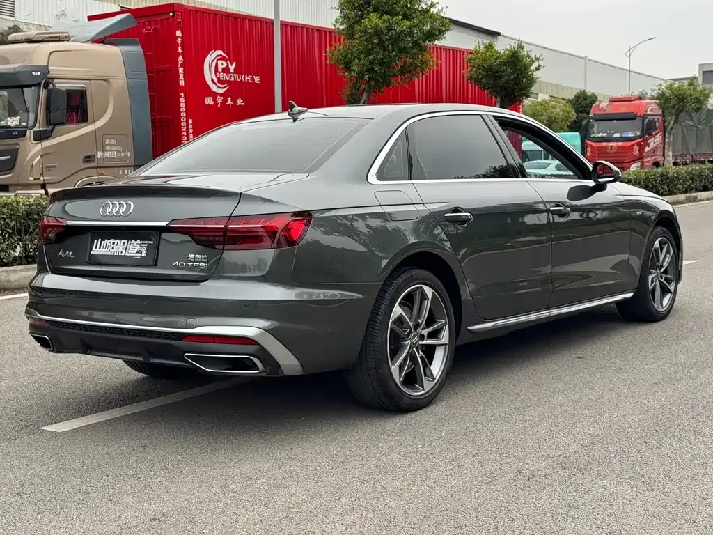 Audi A4L — фото 5