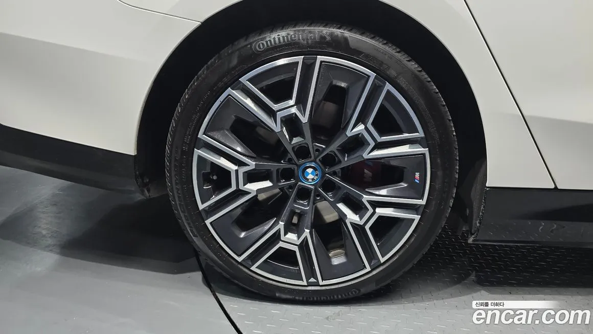BMW i5 2024 из KR, фото 5