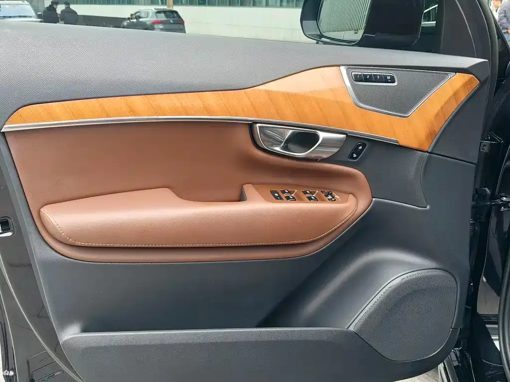 Volvo XC90 2023 из CN, фото 3