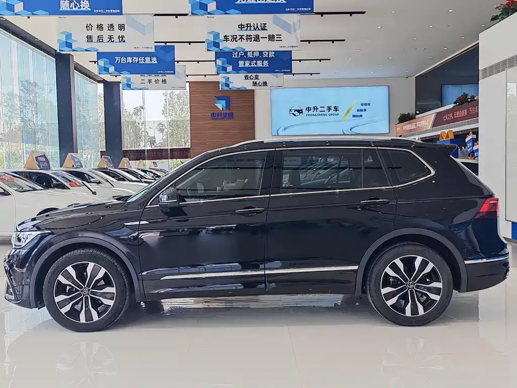 Volkswagen Tiguan L — фото 4