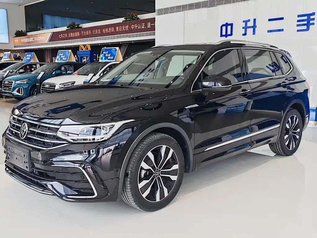 Volkswagen Tiguan L — фото 5