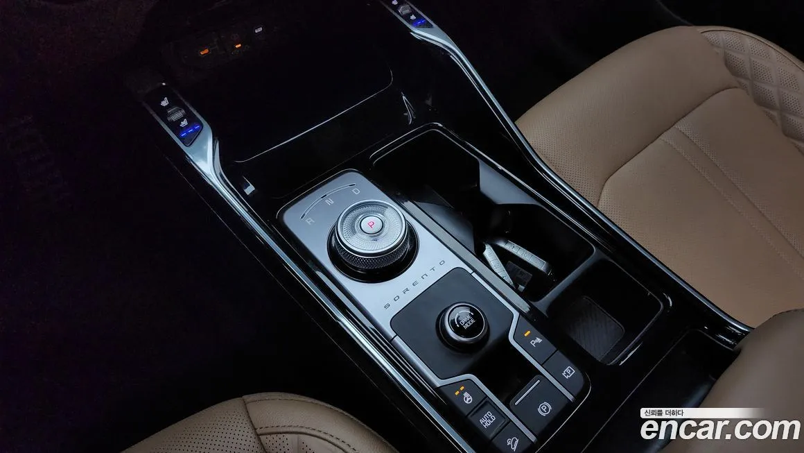 Kia Sorento — фото 9