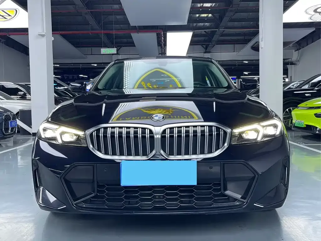 BMW 3 Series 2023 из CN, фото 2