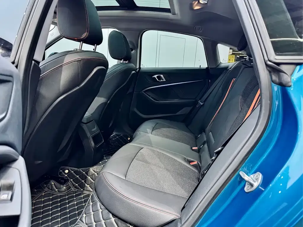 BMW 2 Series (Import) 2023 из CN, фото 10