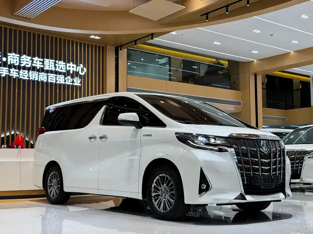 Toyota Alphard 2023 из CN, фото 3
