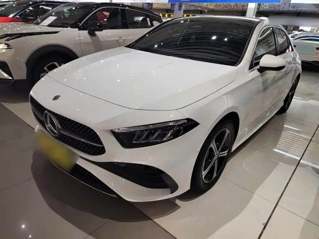 Mercedes-Benz A-Class 2023 из CN, фото 1