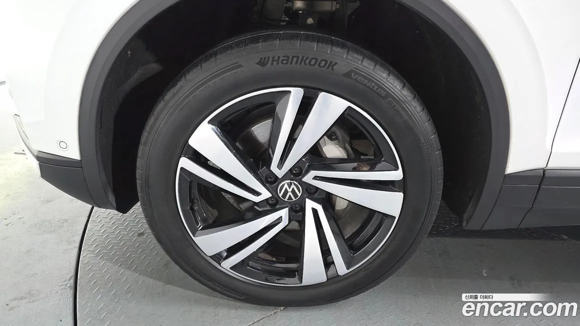 Volkswagen Touareg 2023 из KR, фото 5