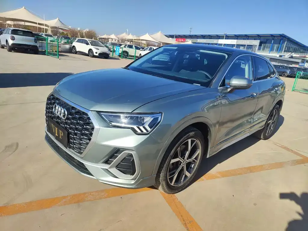 Audi Q3 Sportback 2021 из CN, фото 1