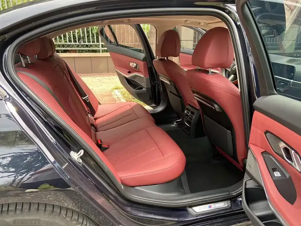 BMW 3 Series 2022 из CN, фото 10
