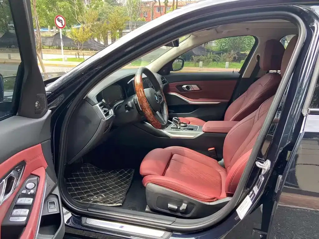 BMW 3 Series 2022 из CN, фото 7