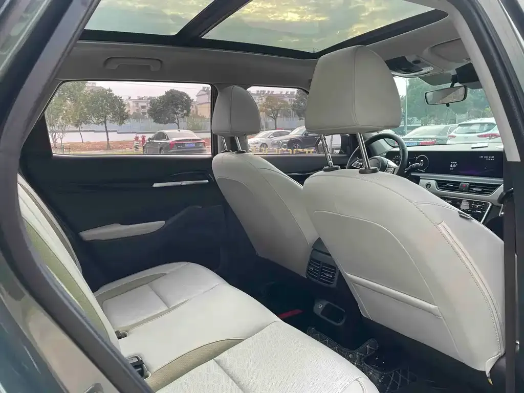 Kia Seltos 2024 из CN, фото 8