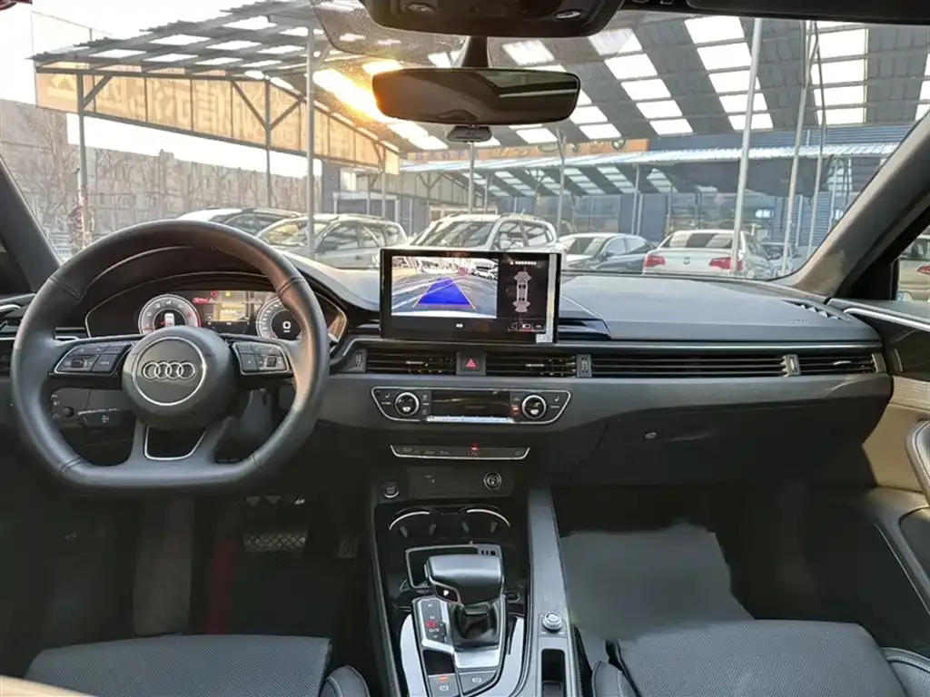 Audi A4L 2023 из CN, фото 6