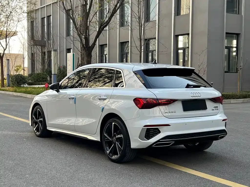 Audi A3 2022 из CN, фото 9