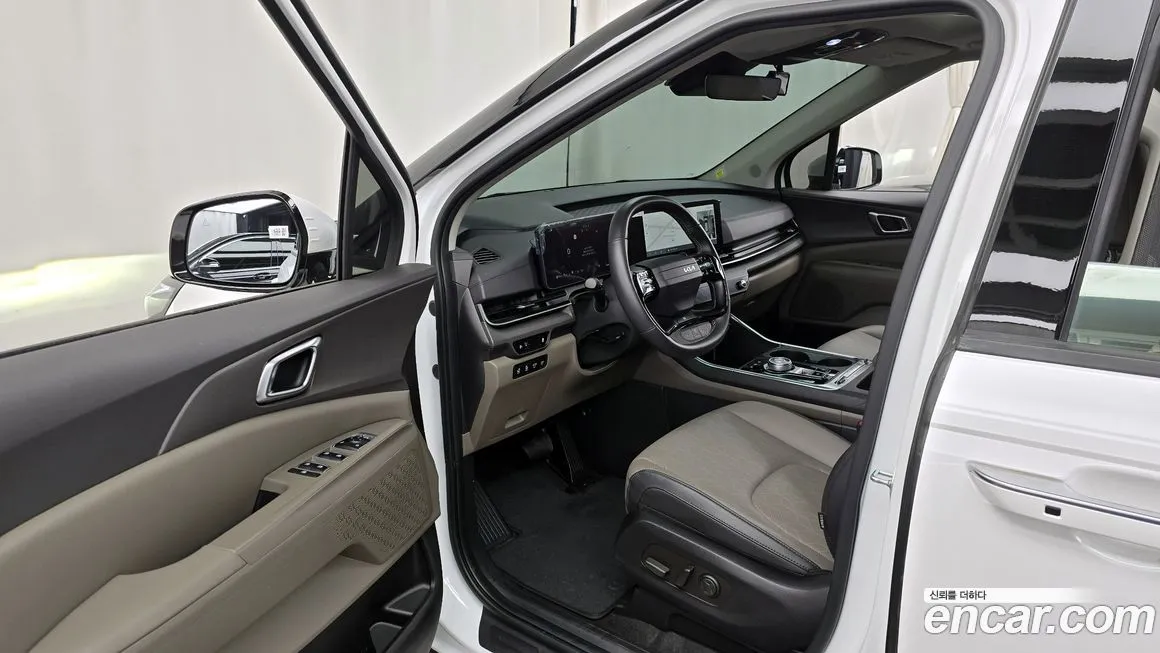Kia Carnival — фото 10