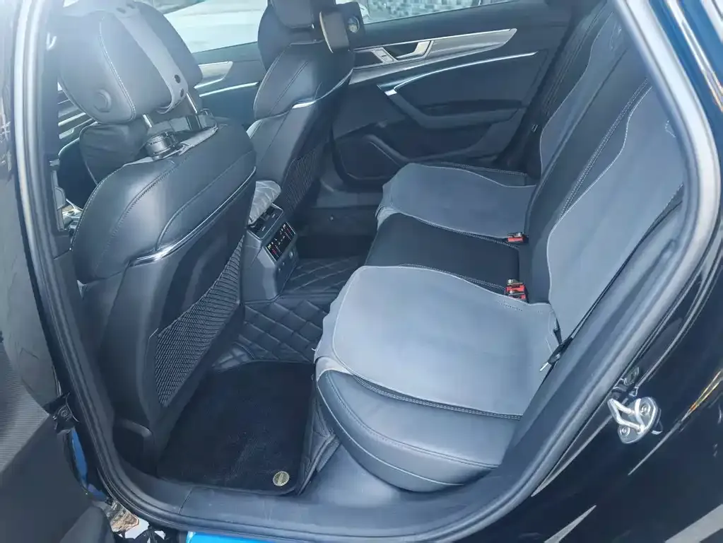 Audi A6L 2023 из CN, фото 5