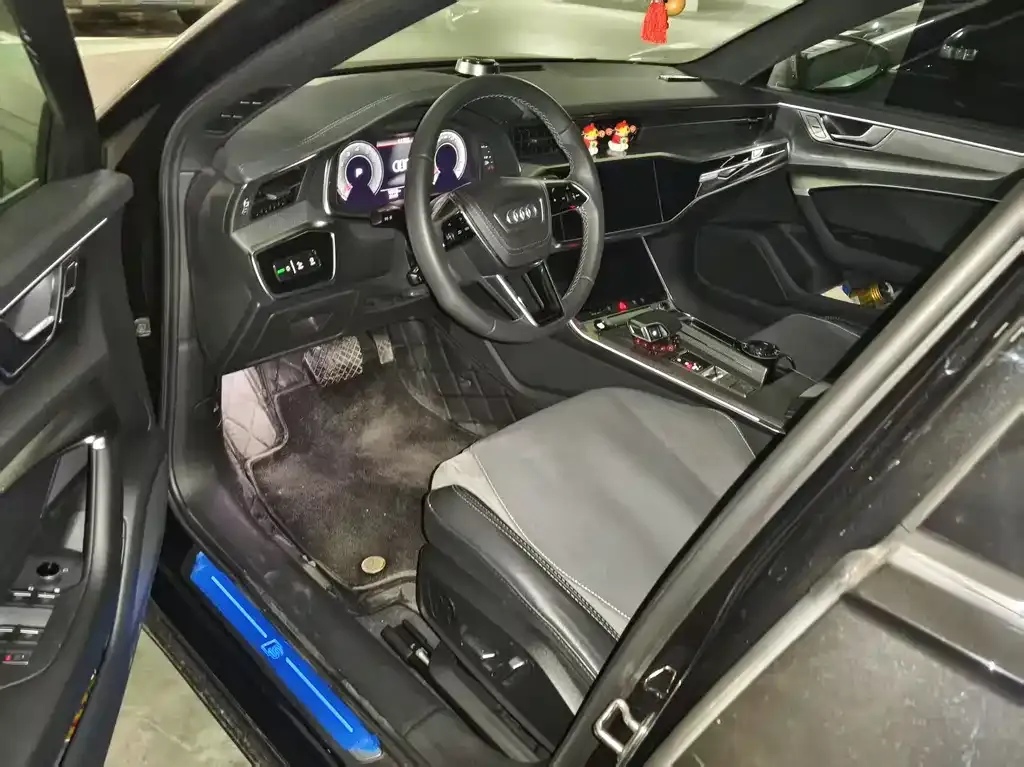 Audi A6L 2023 из CN, фото 7
