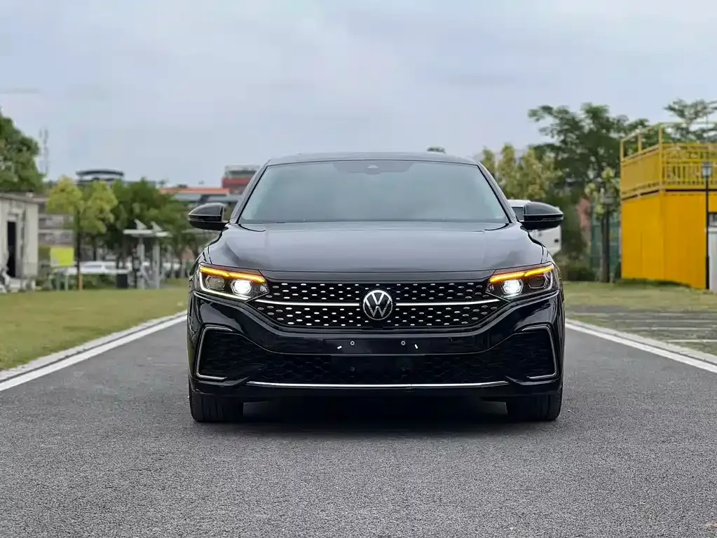 Volkswagen Passat — фото 2