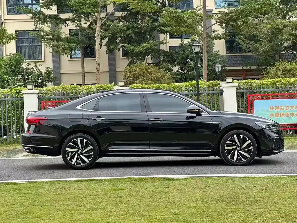 Volkswagen Passat — фото 4