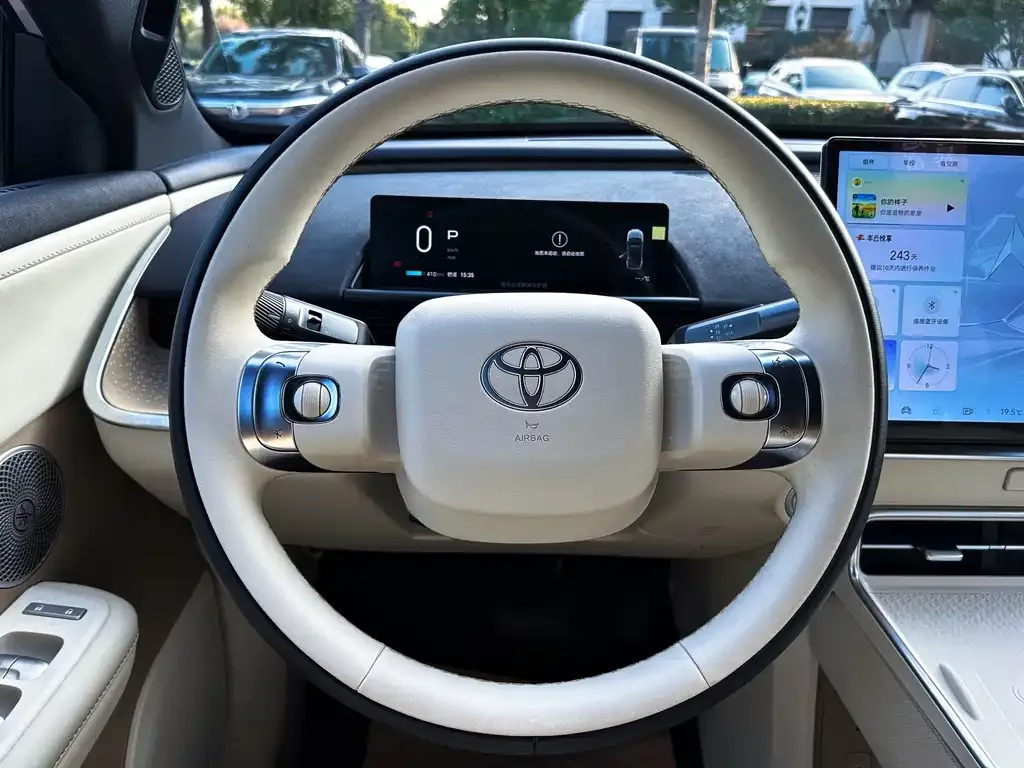 Toyota Platinum 3X 2025 из CN, фото 10