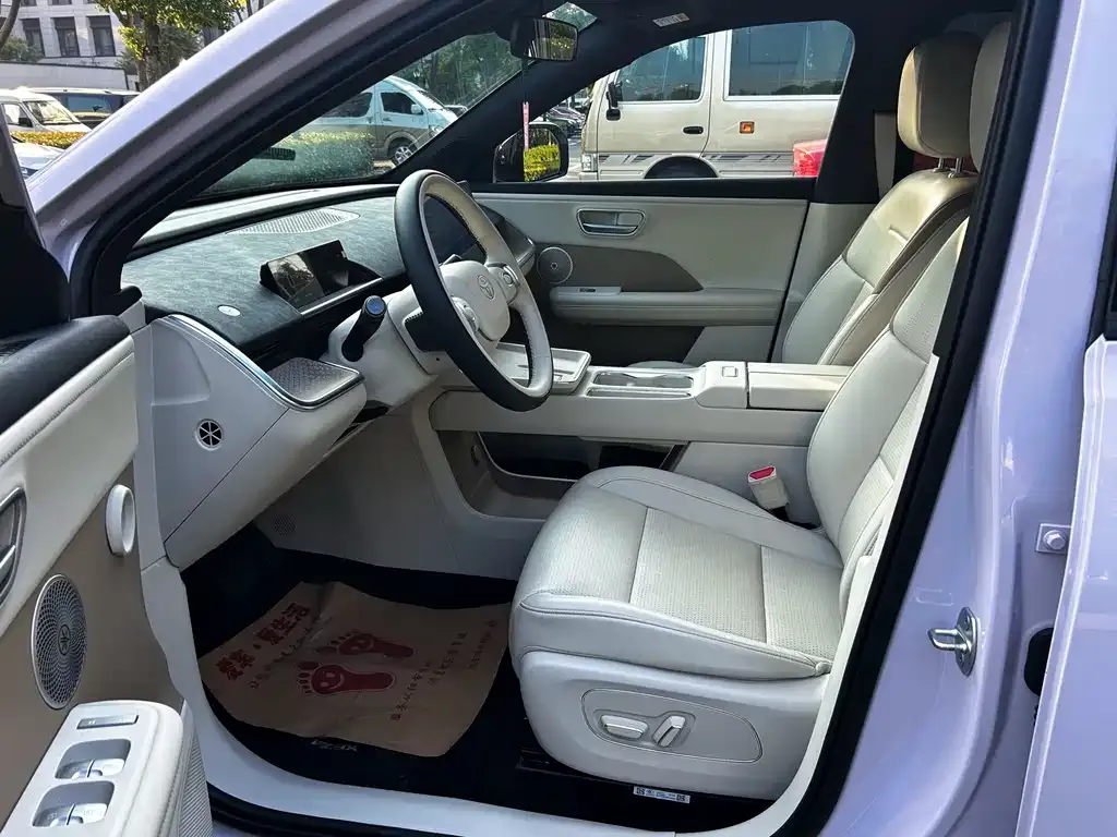 Toyota Platinum 3X 2025 из CN, фото 4