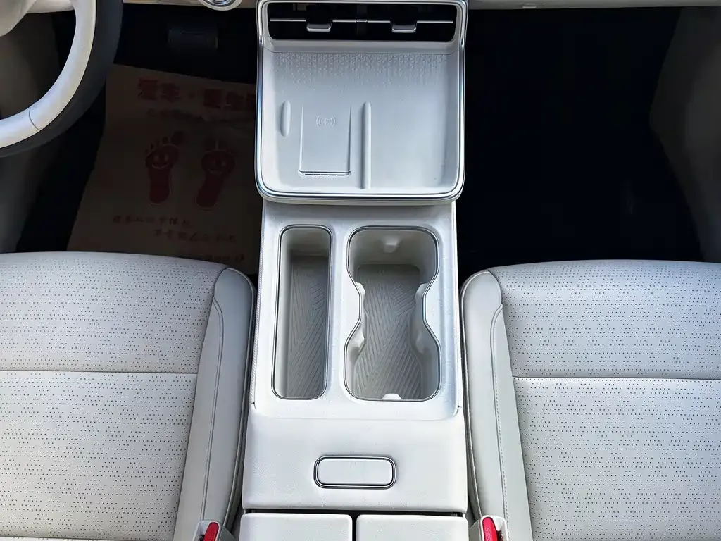 Toyota Platinum 3X 2025 из CN, фото 9