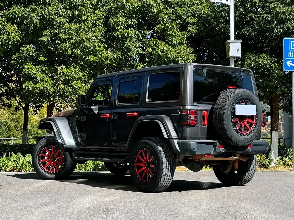 Jeep Wrangler — фото 4