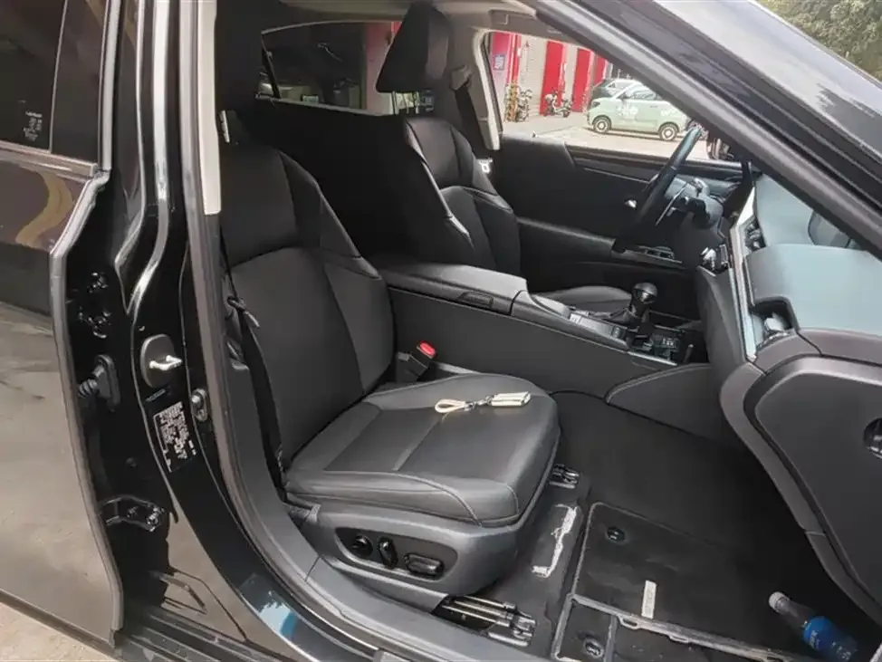 Lexus ES 2021 из CN, фото 2