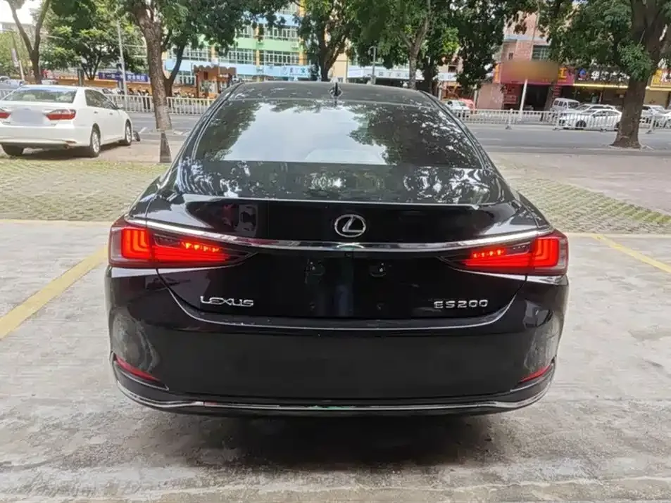 Lexus ES 2021 из CN, фото 8