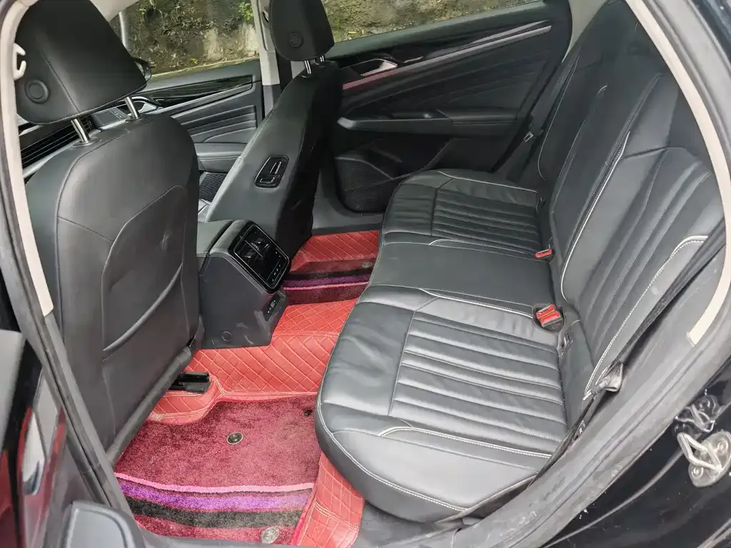 Volkswagen Passat 2023 из CN, фото 6