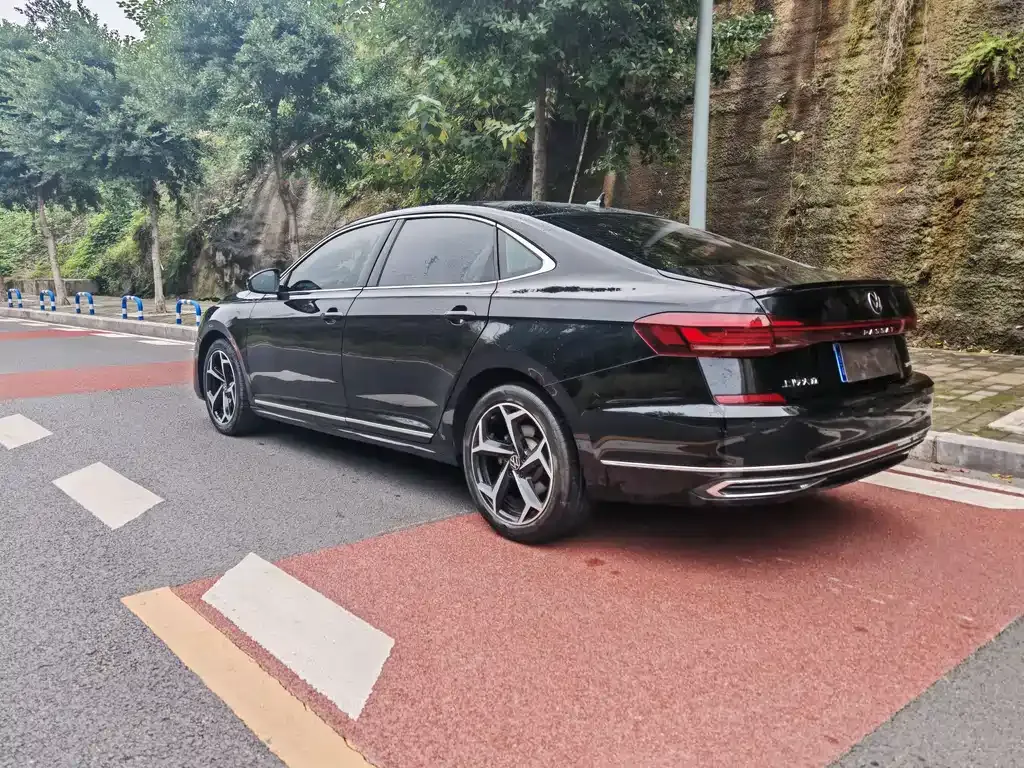 Volkswagen Passat 2023 из CN, фото 7