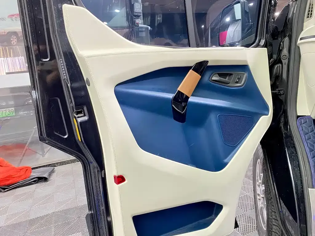 Ford Tourneo 2021 из CN, фото 8