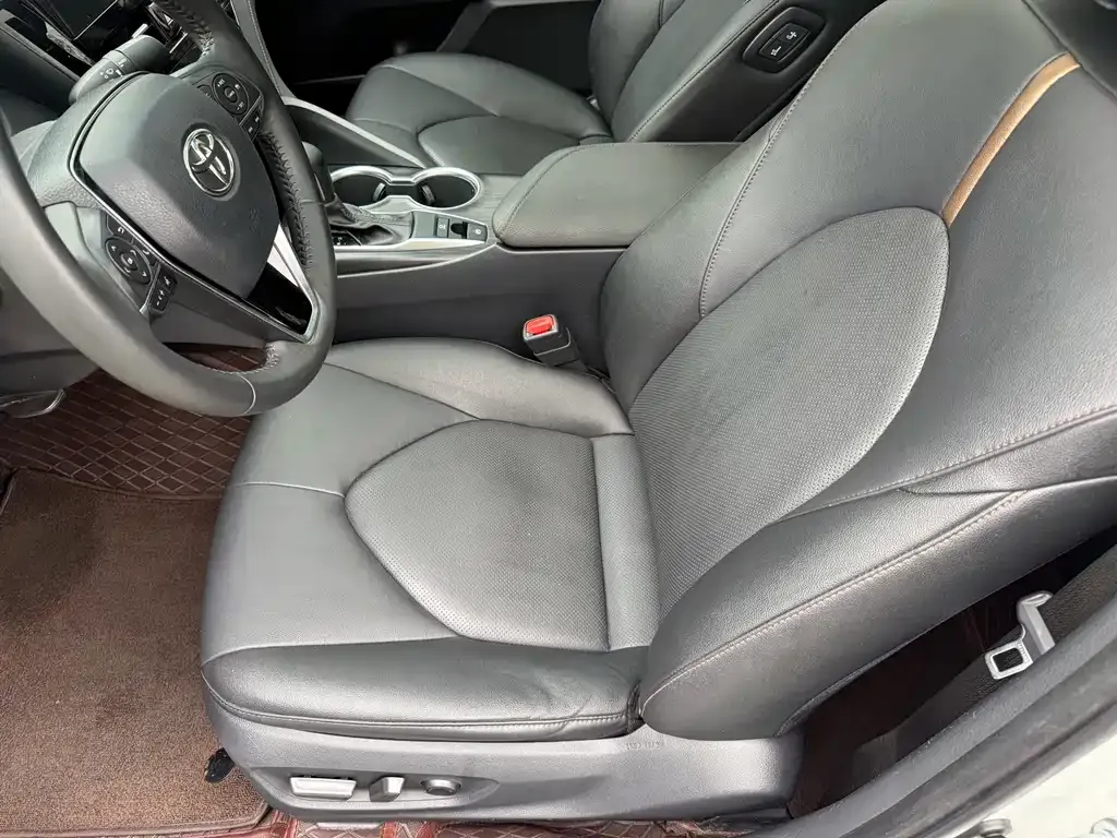 Toyota Camry 2021 из CN, фото 8