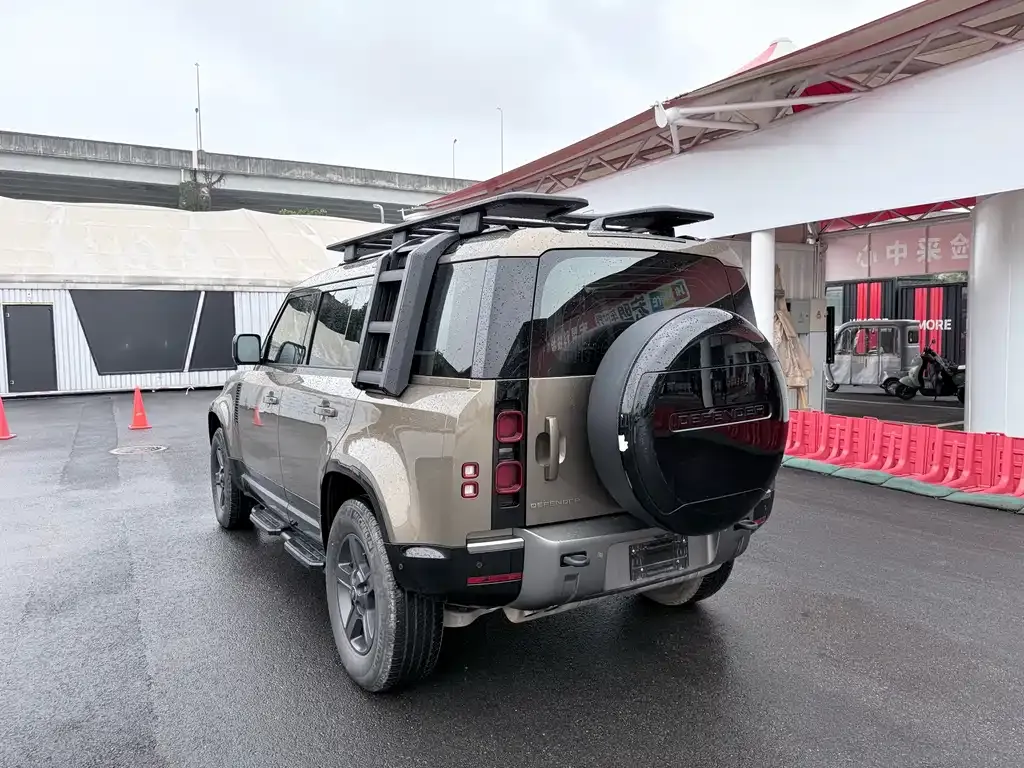 Land Rover Defender — фото 9
