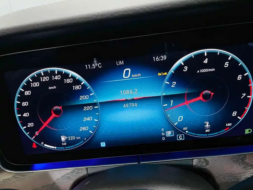 Mercedes-Benz E-Class 2023 из CN, фото 10
