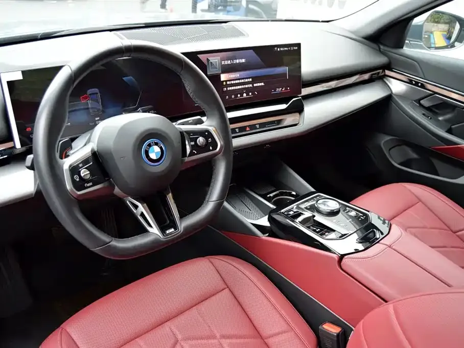 BMW i5 — фото 10