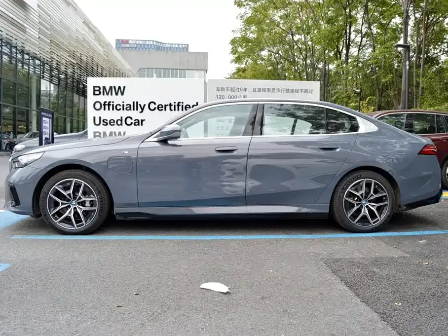 BMW i5 — фото 3