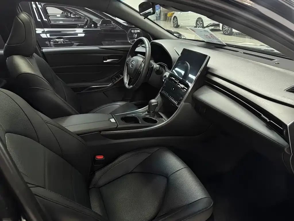 Toyota Avalon 2024 из CN, фото 2