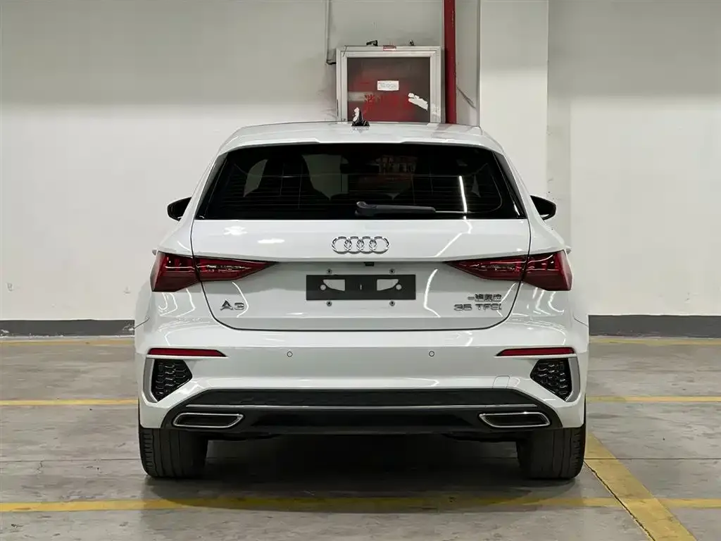 Audi A3 2023 из CN, фото 6